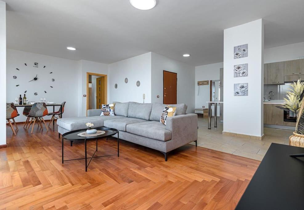 Grand View Apartment Δυρράχιο Εξωτερικό φωτογραφία